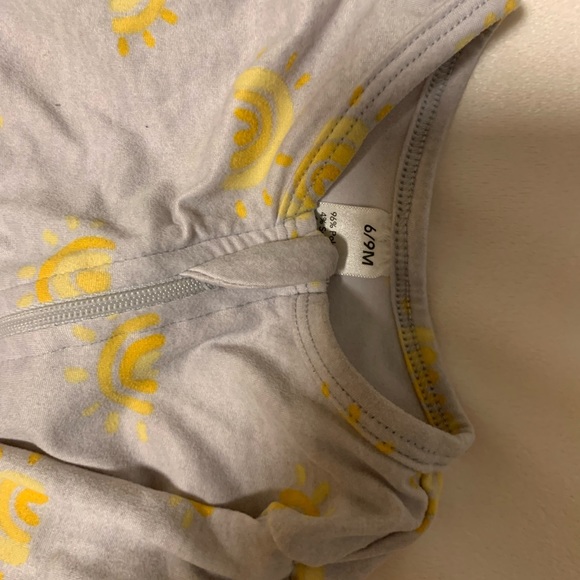 Silky and stretchy material - Picture 2 of 2